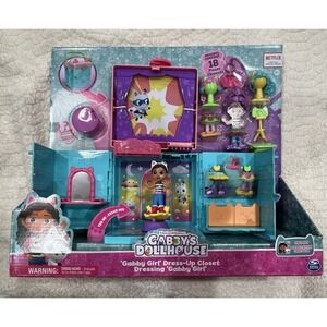 Gabby's Dollhouse, Dressing Gabby Girl Dress Up Closet, 18 Pcs NIB
